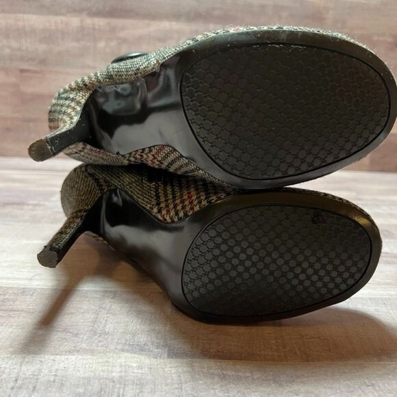 diba Plaid Ankle High Heel Boots With Button Detail & Side Zipper Closure - Picture 5 of 14